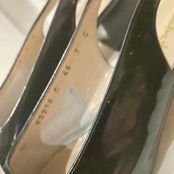 SALVATORE FERRAGAMO PUMPS BLACK PATENT LEATHER MADE IN ITALY PREPPY CHIC Sz 7 - Picture 5 of 16